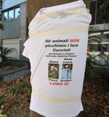 Una delle magliette-manifesto comparse a Genova 