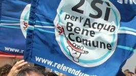 L’esultanza del Comitato acqua bene comune dopo il trionfo del sì al referendum