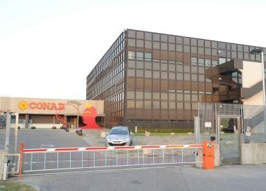 La sede della Conad Tirreno in via Fonda di SantAgostino        