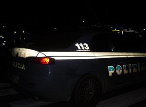 Tentano di rubare un furgone, inseguiti e presi dalla polizia