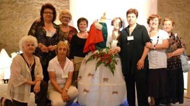 Merletti e solidarietà al Castello