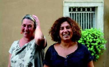 In tanti per i manifesti di Con-vivere