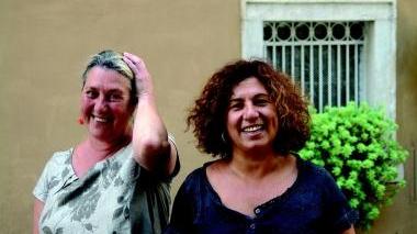 In tanti per i manifesti di Con-vivere
