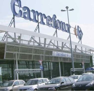 Il Carrefour a Ghezzano teatro dell’ inseguimento delle due ladre