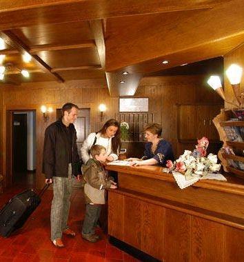 La hall di un albergo     