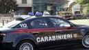 Ruba vino e soldi nel bar dove lavora