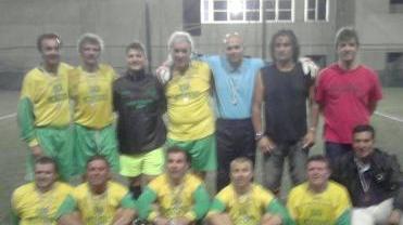 La formazione del Bar Moderno vincitrice del Torneo di primavera