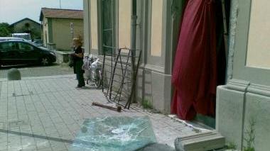 La spaccata al bar della stazione di Santo Stefano