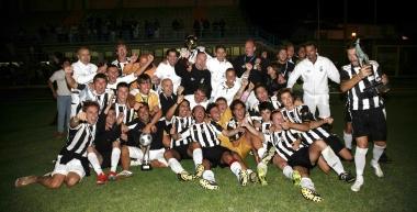 <b>CAMPIONI IN CARICA.</b> I giocatori della Quercia dopo la vittoria dello scorso anno 