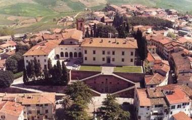 Una veduta aerea del centro storico di Cerreto Guidi 
