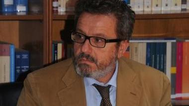 Il sostituto procuratore Fabio Origlio, che dirige l’inchiesta sulle presunte tangenti, e, a destra, Oreste Cinquini