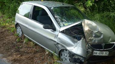 Auto contro albero, un morto a Vicopisano