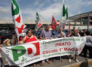 Sit-in di protesta davanti a Peretola, in 100 contro l'ampliamento