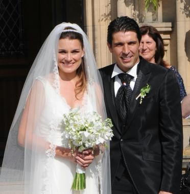 La coppia Buffon Seredova il giorno delle nozze a Praga   