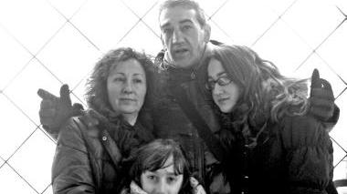 Da sinistra Liana, Domenico e Rachele, in basso Matilde durante una gita a Venezia