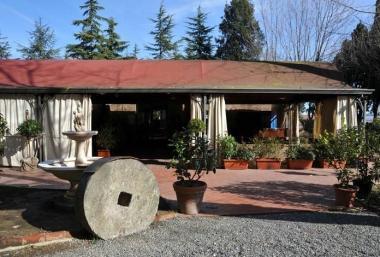 Il ristorante, oggi in stato di abbandono