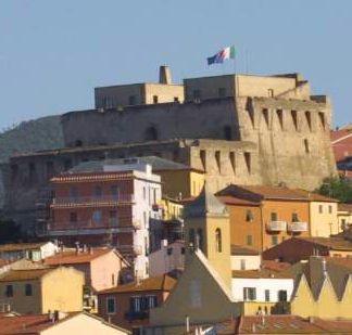 <b>LOCATION</b> La Fortezza Spagnola 