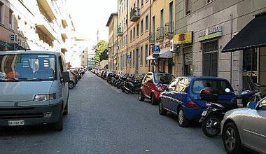 Maxi rissa multietnica, panico in Via dei Cavalieri