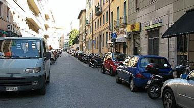 Maxi rissa multietnica, panico in Via dei Cavalieri