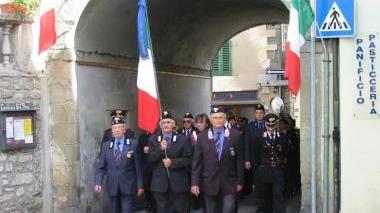 La sfilata dei carabinieri in congedo