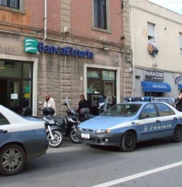 La sede della banca Etruria che è stata rapinata ieri mattina
