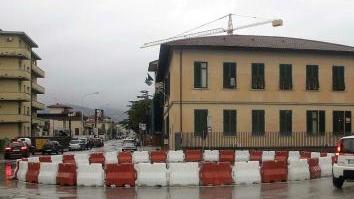 Passa la rotatoria fissa all'incrocio di via del Salsero