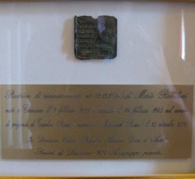 Il piastrino di Mario Romboni riconsegnato alla citt&agrave; di Camaiore       