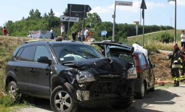 Le auto coinvolte nell’incidente mortale sulla via Emilia