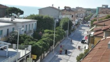 Arrivederci ruspe, Marina respira fino a ottobre
