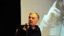 Il comico Gene Gnocchi sarà di scena in piazza Berni a Lamporecchio