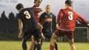 <b>MAU OVUNQUE. </b>Tre momenti della serata finale sul campo della Bellani: anche Gabriel Raimondi e Paolo Andreotti fra i protagonisti in campo Al torneo hanno partecipato otto squadre di tifosi