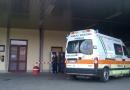 Luomo &egrave; stato trasportato da unambulanza al pronto soccorso dellospedale di Pontedera 