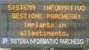 Un monitor che regola l’accesso ai parcheggi