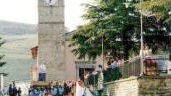 Una parata per il Corpus Domini in un piccolo paese (archivio)