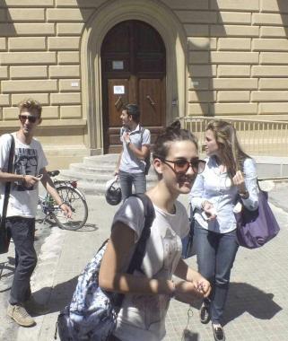 Studenti dopo la prova ditaliano 
