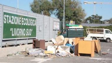 L’ingresso della stazione ecologica di via Cattaneo