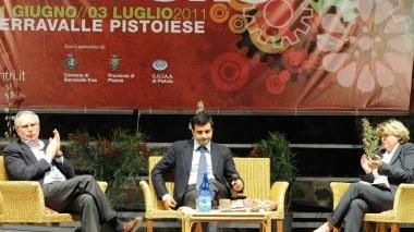 Da sinistra Epifani Palamara e Camusso sul palco di Cgil Incontri