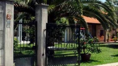 <b>ENTRATA.</b> L’ingresso della villetta dei due giovani sposi