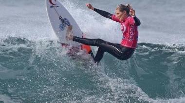 Stephanie Gilmore superstar del surf