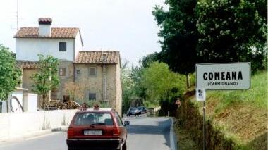 L’ingresso di Comeana e Niccolò Fanfani, presidente della Pro Loco