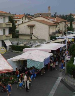 Il mercato di Poggio a Caiano     