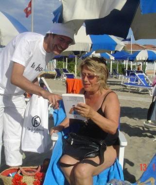<b>LIBRI </b>in spiaggia per tutta lestate a Follonica  