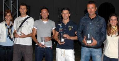 Foto di gruppo per i calciatori Brogi, Paoletti, Bonechi e Menciassi, tutti candidati alla Sfera doro 