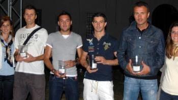 Foto di gruppo per i calciatori Brogi, Paoletti, Bonechi e Menciassi, tutti candidati alla Sfera d’oro