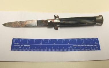 <b>SEQUESTRATO.</b> Un coltello 