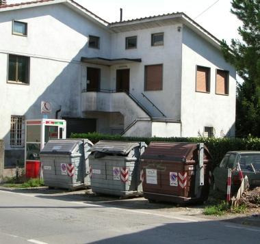 Cassonetti per la raccolta dei rifiuti 
