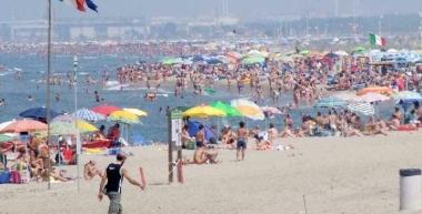 Una immagine della spiaggia di Marina di Vecchiano      