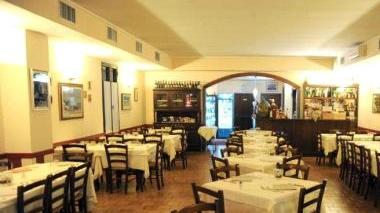 La Lanterna Blu e a destra Maricchiolo