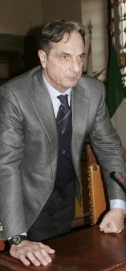 Il sindaco Roberto Cenni