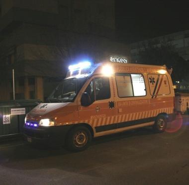 Lambulanza intervenuta per soccorrere il pensionato 